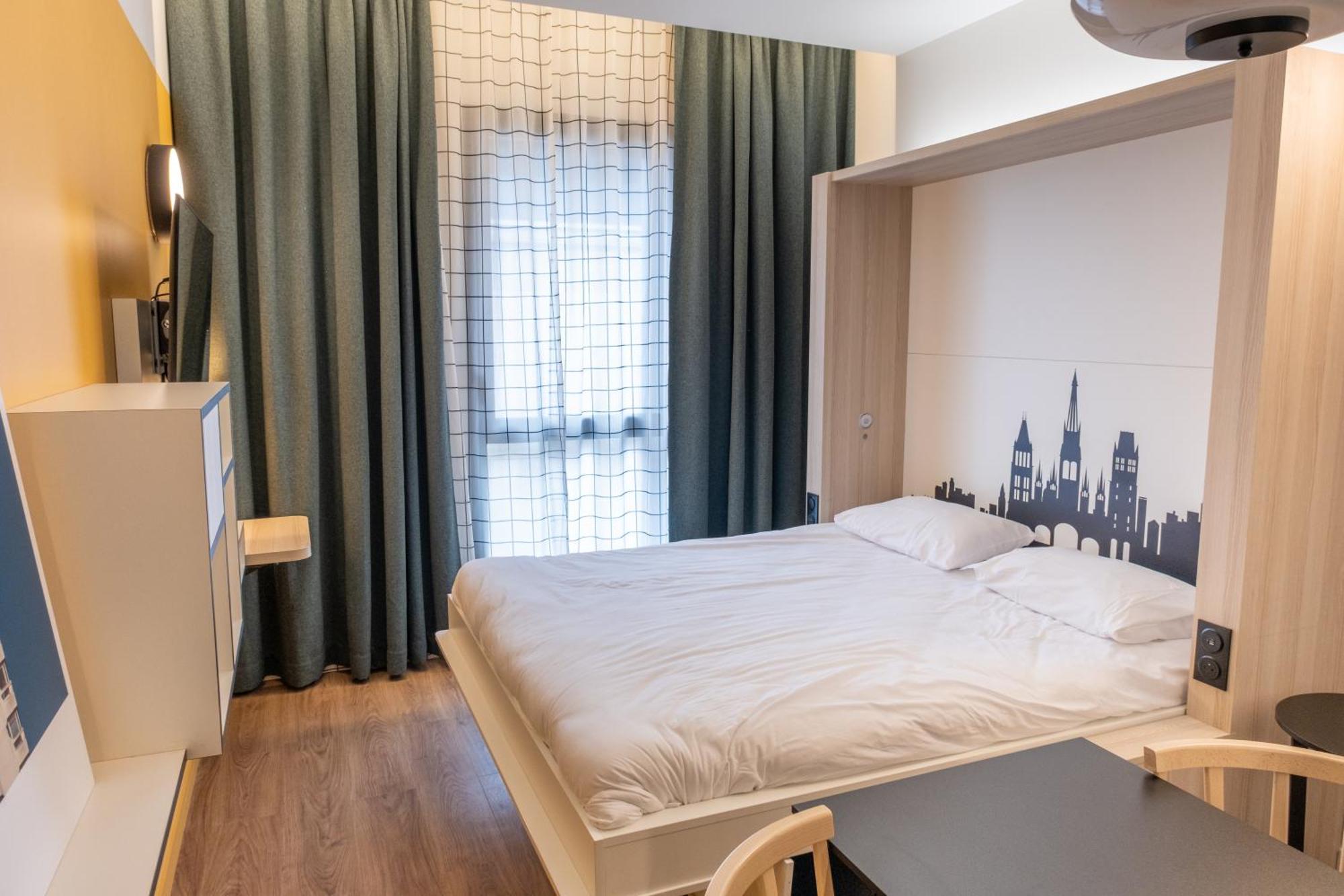 Aparthotel Adagio Access Rouen Centre Cathedrale Buitenkant foto