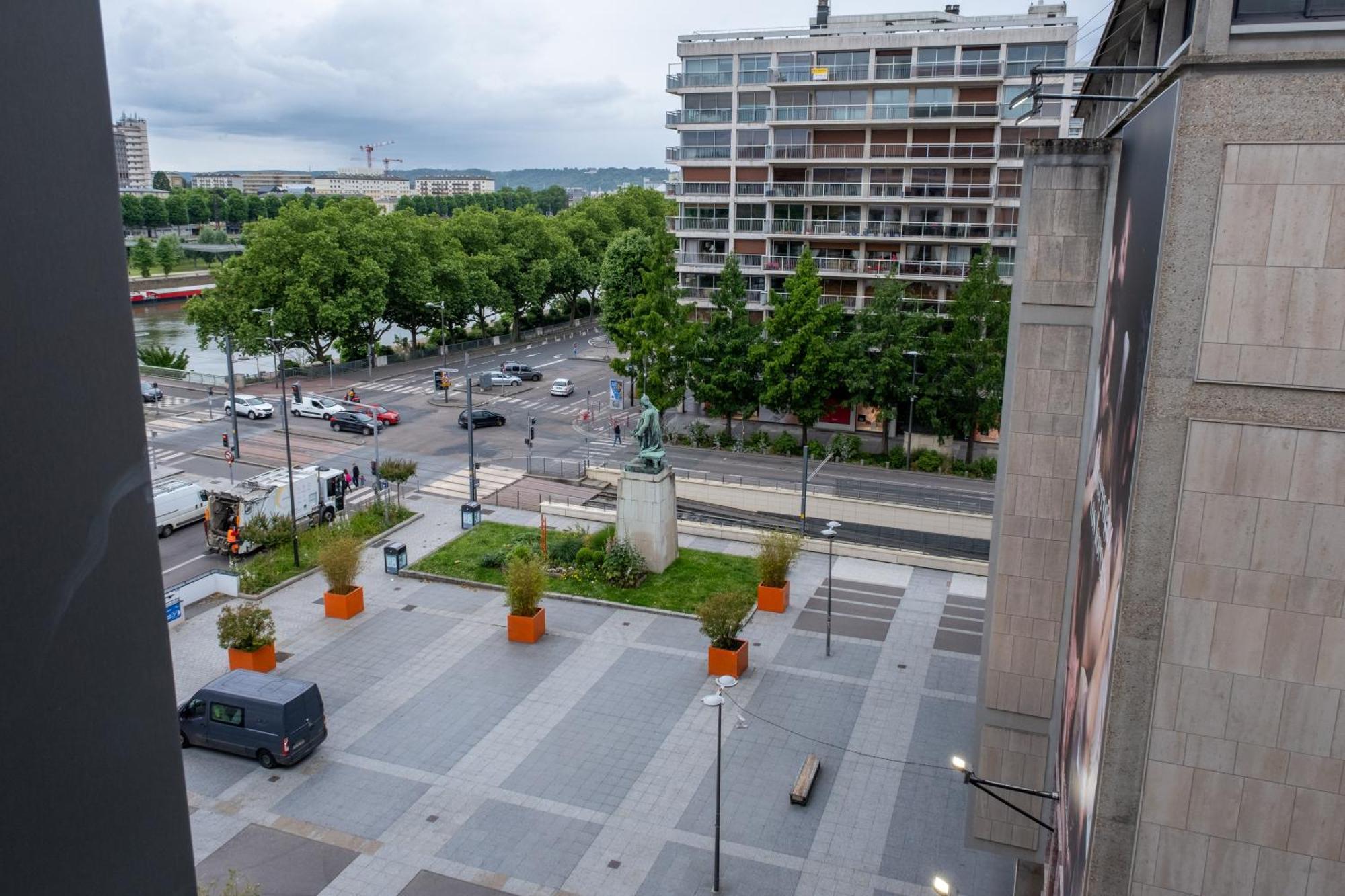 Aparthotel Adagio Access Rouen Centre Cathedrale Buitenkant foto